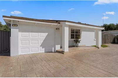 31  Miami Gardens Rd, West Park, FL 33023 - Photo 1