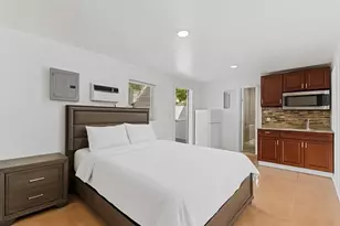 31 Miami Gardens Rd, West Park, FL 33023 - Photo 12