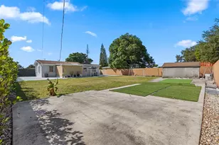 31 Miami Gardens Rd, West Park, FL 33023 - Photo 22