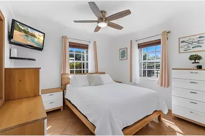 31  Miami Gardens Rd, West Park, FL 33023 - Photo 6