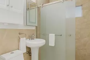 31 Miami Gardens Rd, West Park, FL 33023 - Photo 10