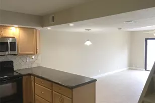 1100 Crystal Lake Dr, Deerfield Beach, FL 33064 - Photo 4