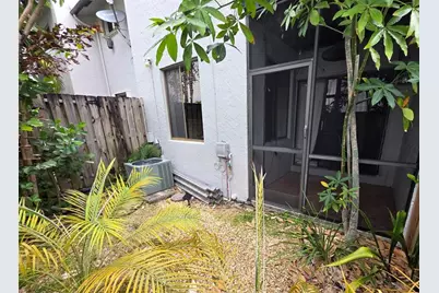 817 SE 12th Ct, Unit #1, Fort Lauderdale, FL 33316 - Photo 16