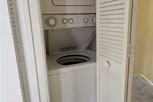 817 SE 12th Ct, Fort Lauderdale, FL 33316 - Photo 14