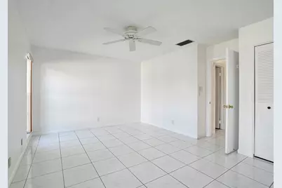 2359 SW 16th Dr, Deerfield Beach, FL 33442 - Photo 18
