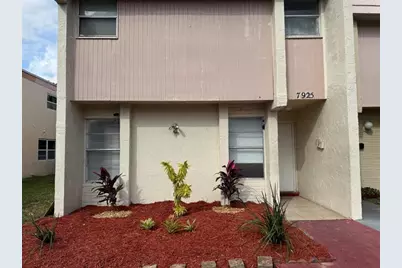 7925 SW 9th St, Unit #7925, North Lauderdale, FL 33068 - Photo 1