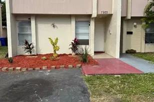7925 SW 9th St, North Lauderdale, FL 33068 - Photo 4