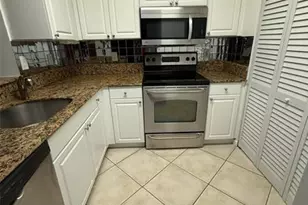 2731 Ocean Club Blvd, Hollywood, FL 33019 - Photo 4