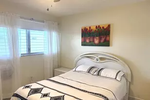 900 SW 10th Terrace, Hallandale Beach, FL 33009 - Photo 8