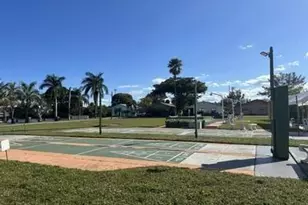 900 SW 10th Terrace, Hallandale Beach, FL 33009 - Photo 14