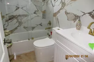 9330 NW 10th St, Pembroke Pines, FL 33024 - Photo 10