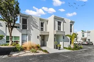 653 Cypress Ln, Fort Lauderdale, FL 33305 - Photo 2