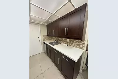 17911 NW 68 Ave, Unit #M209, Hialeah, FL 33015 - Photo 14