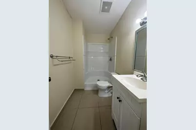 17911 NW 68 Ave, Unit #M209, Hialeah, FL 33015 - Photo 18
