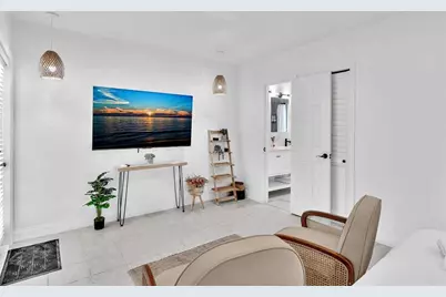 1941  Washington St, Unit #3, Hollywood, FL 33020 - Photo 2