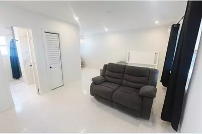 1941  Washington St, Unit #3, Hollywood, FL 33020 - Photo 4