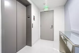 488 NE 18th St, Miami, FL 33132 - Photo 28
