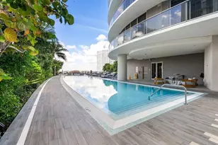 488 NE 18th St, Miami, FL 33132 - Photo 48