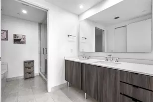 488 NE 18th St, Miami, FL 33132 - Photo 24