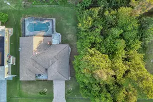 750 SE Cavern Ave, Port Saint Lucie, FL 34983 - Photo 2