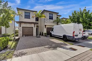 25169 SW 108th Ave, Homestead, FL 33032 - Photo 2