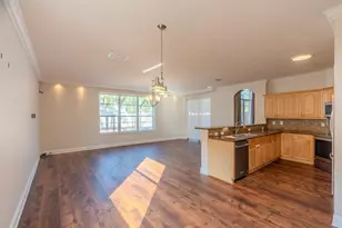 19431 SW 2nd St, Pembroke Pines, FL 33029 - Photo 6