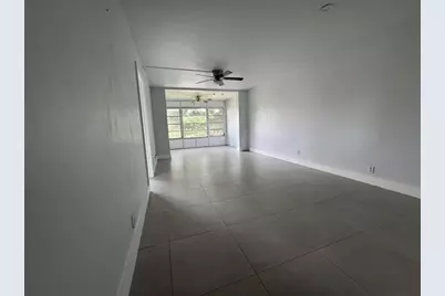 9235A  Lagoon Pl, Unit #310, Davie, FL 33324 - Photo 10