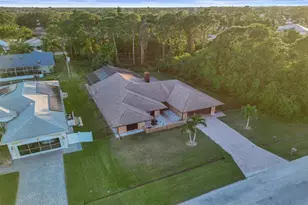 766 SE Cavern Ave, Port Saint Lucie, FL 34983 - Photo 4