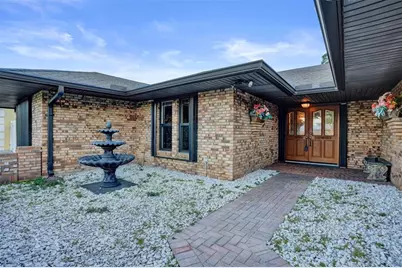 766 SE Cavern Ave, Port Saint Lucie, FL 34983 - Photo 8