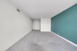 1000 Parkview Dr, Hallandale Beach, FL 33009 - Photo 18