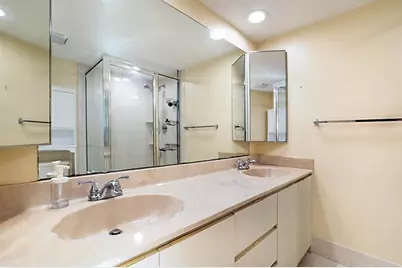 2876  Waterford Dr, Deerfield Beach, FL 33442 - Photo 18