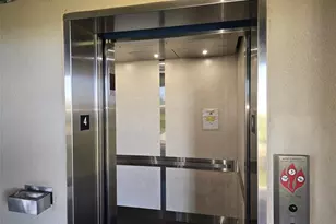 550 SW 138th Ave, Pembroke Pines, FL 33027 - Photo 2