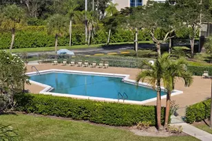 550 SW 138th Ave, Pembroke Pines, FL 33027 - Photo 4