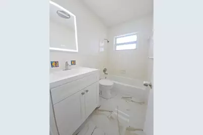 2131 NE 42nd Ct, Unit #208E, Lighthouse Point, FL 33064 - Photo 12