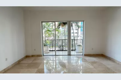 642  Valencia, Unit #305, Coral Gables, FL 33134 - Photo 6