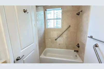 642  Valencia, Unit #305, Coral Gables, FL 33134 - Photo 50