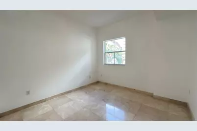 642  Valencia, Unit #305, Coral Gables, FL 33134 - Photo 14