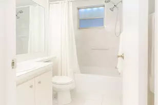 950 Hillcrest Dr, Hollywood, FL 33021 - Photo 8