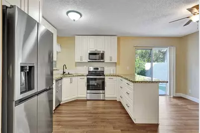 11567 N Open Ct, Cooper City, FL 33026 - Photo 10