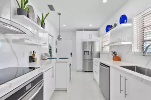 440 N Rainbow Dr, Hollywood, FL 33021 - Photo 10