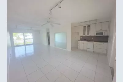 2131 NE 42nd Ct, Unit #209E, Lighthouse Point, FL 33064 - Photo 1