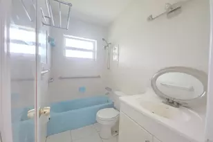 2131 NE 42nd Ct, Lighthouse Point, FL 33064 - Photo 14