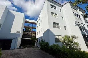 2850 Somerset Dr, Lauderdale Lakes, FL 33311 - Photo 14