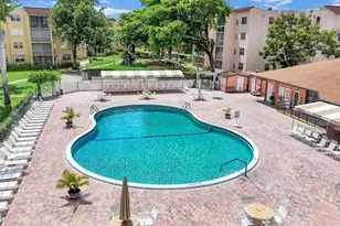 2850 Somerset Dr, Lauderdale Lakes, FL 33311 - Photo 18