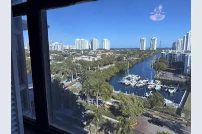 3375 N Country Club Dr, Unit #1005, Miami, FL 33180 - Photo 18