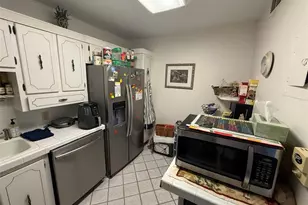 3375 N Country Club Dr, Miami, FL 33180 - Photo 10