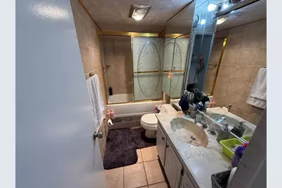 3375 N Country Club Dr, Unit #1005, Miami, FL 33180 - Photo 16