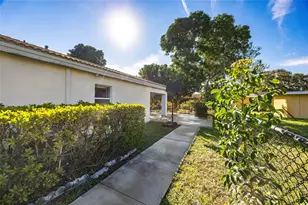 5408 NW 18th Pl, Lauderhill, FL 33313 - Photo 4