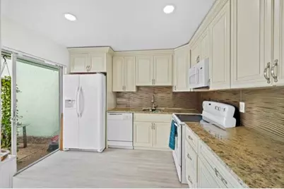 9302 SW 5th St, Unit #B, Boca Raton, FL 33428 - Photo 12