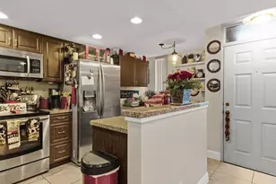 5717 Coral Lake Dr, Pompano Beach, FL 33063 - Photo 6